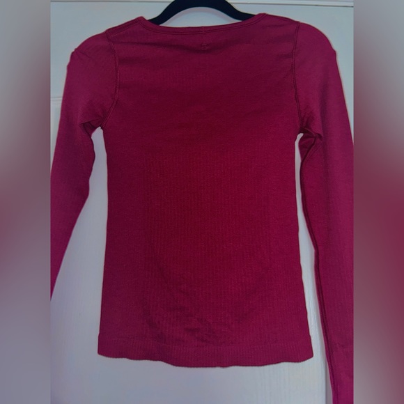 COPY - Lululemon Ebb to Street Long Sleeve Waist Length Size 4 In Pomegranate - Picture 4 of 5